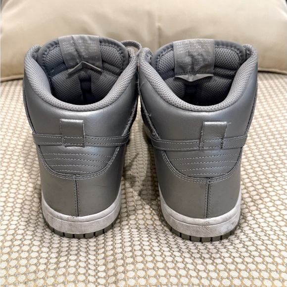 Womens RARE Nike Silver and Grey High Dunk Glitter Swish Size 6.5 - Picture 4 of 5